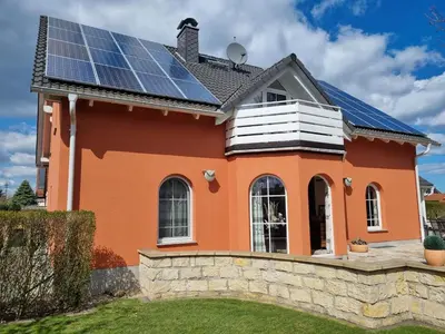 Das Gebäude in dem sich die Ferienwohnung befindet