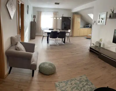 Ein Sitzbereich in der Unterkunft Ferienwohnung Klitzschen Nähe Torgau