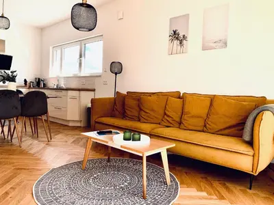 Küche/Küchenzeile in der Unterkunft Modernes Apartment am See mit Terrasse