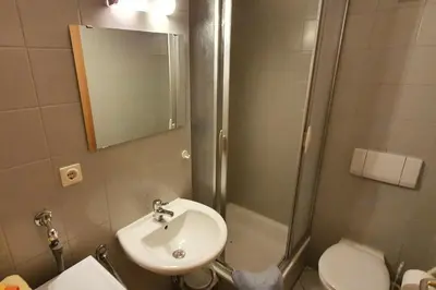 Ein Badezimmer in der Unterkunft Laurin Apartment L65