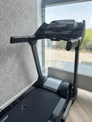Das Fitnesscenter und/oder die Fitnesseinrichtungen in der Unterkunft schwimmendes Ferienhaus Silent