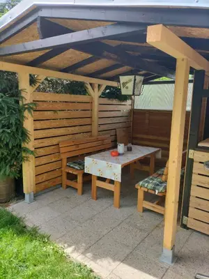 Ein Patio oder anderer Außenbereich in der Unterkunft FeWo Zur Alten Drechslerei