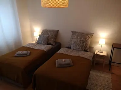 Ein Bett oder Betten in einem Zimmer der Unterkunft GottwaldHaus-Freiberg-Ferienwohnung