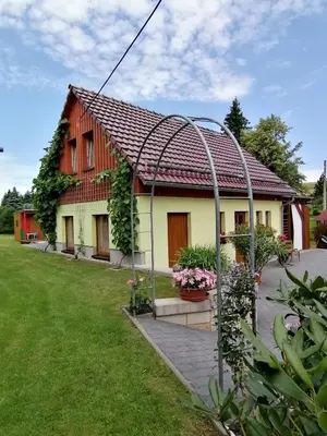 Ein Garten an der Unterkunft Schaffrath´s - Ferienhaus