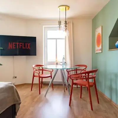 Bauhaus Apartment - Netflix
