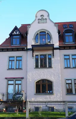 Das Gebäude in dem sich die Ferienwohnung befindet