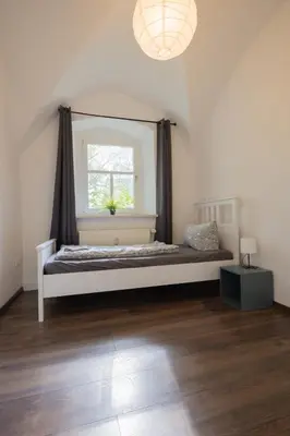 Ein Bett oder Betten in einem Zimmer der Unterkunft Gewölbe aus dem Jahr 1806 genau zw L und DD
