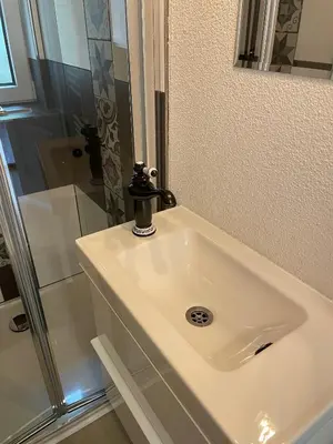 Ein Badezimmer in der Unterkunft Apartmenthaus Elbblick Mühlberg