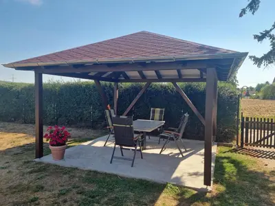 Ein Garten an der Unterkunft Ferienwohnung Richter