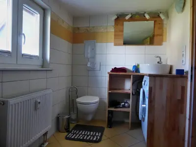 Ein Badezimmer in der Unterkunft FeWo Dorn OG Haus Sandsteinliebe