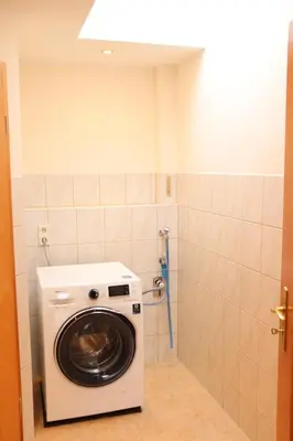 Grundriss der Unterkunft Liebevoll eingerichtetes Haus mit großem Garten in Dresden - Telefonnummer und Video unter www fhvn de