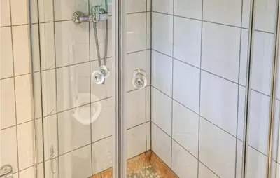 Ein Badezimmer in der Unterkunft 1 Bedroom Beautiful Home In Tharandt