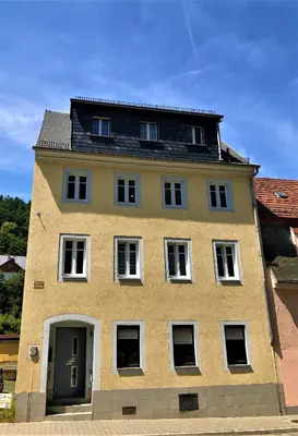 Das Gebäude in dem sich die Ferienwohnung befindet