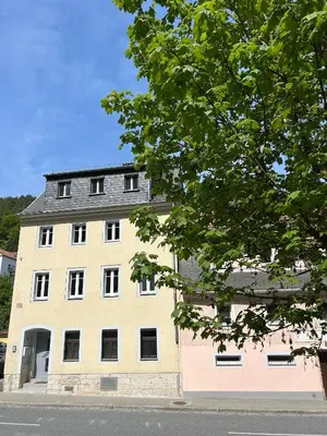 Das Gebäude in dem sich die Ferienwohnung befindet