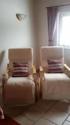 Ein Sitzbereich in der Unterkunft Ferienhaus Elke