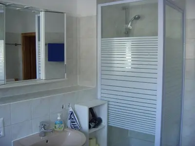 Ein Badezimmer in der Unterkunft Ferienwohnung im Erzgebirge in Gelenau