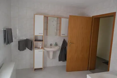 Ein Badezimmer in der Unterkunft Ferienwohnung am Storchennest in Burkau