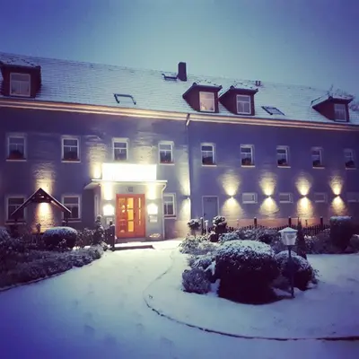 Logis L Auberge Gutshof im Winter