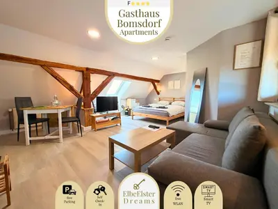 TV/Unterhaltungsangebot in der Unterkunft Gasthaus Bomsdorf - ruhige Lage, free WLAN & Parken, Self Check-In, Smart-TV