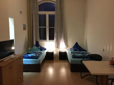 TV/Unterhaltungsangebot in der Unterkunft Monteur-Zimmer Dresden, Bad-Miniküche, 24-7 Self Check In