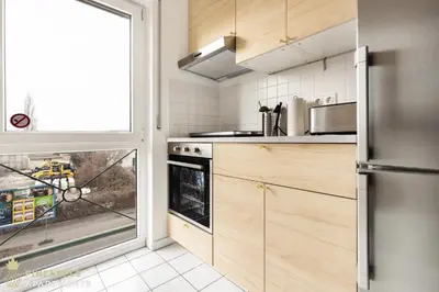 Küche/Küchenzeile in der Unterkunft PINEAPPLE APARTMENTS - Dresden Mitte III - free parking