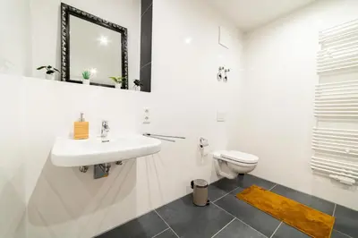 Ein Badezimmer in der Unterkunft FullHouse - Dresden - A6 - Washing Machine - Terrace - Nespresso