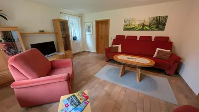 Ein Sitzbereich in der Unterkunft Ferienwohnung an der Elbe