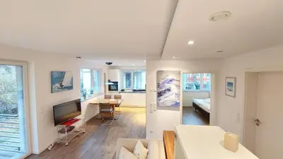 TV/Unterhaltungsangebot in der Unterkunft Stilvolle Wohnung in Elbnähe mit Balkon, Parkplatz