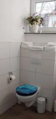 Ein Badezimmer in der Unterkunft Stilvolle Wohnung in Elbnähe mit Balkon, Parkplatz