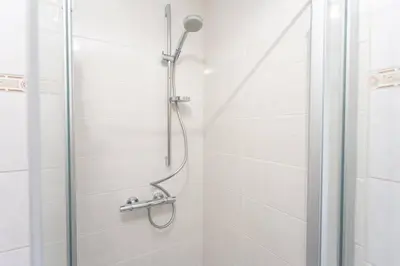 Ein Badezimmer in der Unterkunft Schickes 1-Raum-Apartment mit Balkon und vollausgestatteter Küche