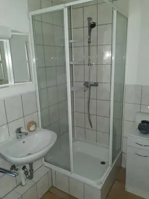 Ein Badezimmer in der Unterkunft Bungalow blühende Oase