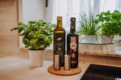 Getränke in der Unterkunft EDLER WOHNRAUM Luxuriöse 2 SZ mit Balkon, Kaffeevollautomat, Klima & Lift