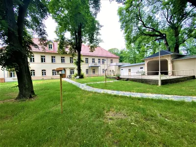 Das Gebäude in dem sich die Ferienwohnung befindet